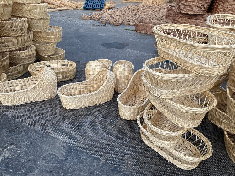 Choosing the Perfect Wicker Moses Basket for Your Newborn: A Global Journey Rooted in Linyi’s Craftsmanship